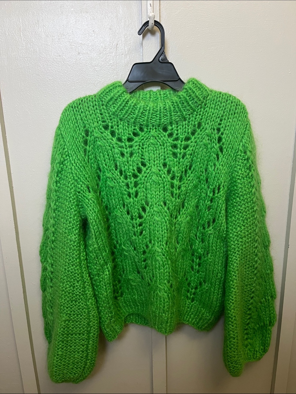 Vibrant and iconic GANNI “Julliard Mohair” Sweater in bold green sz XL